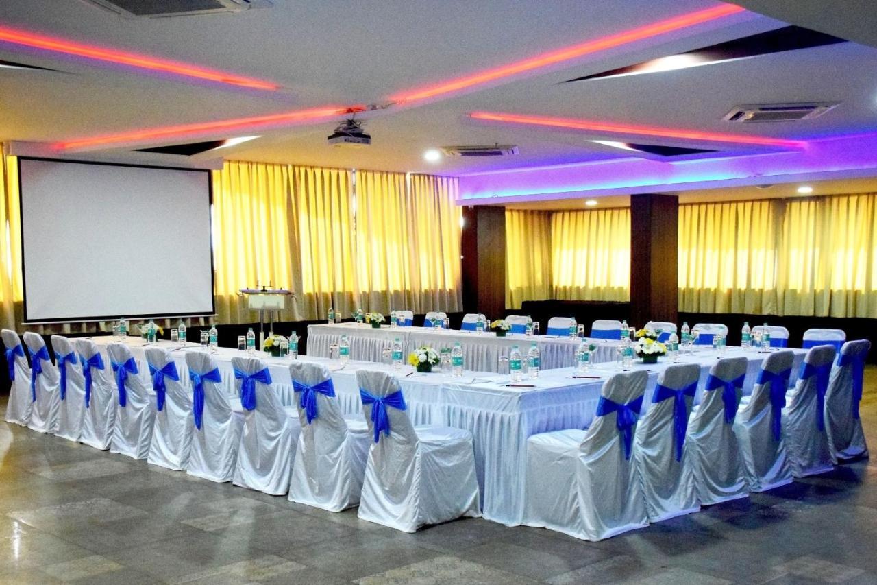 Hotel Citrus Prime Candolm, Goa Candolim Extérieur photo